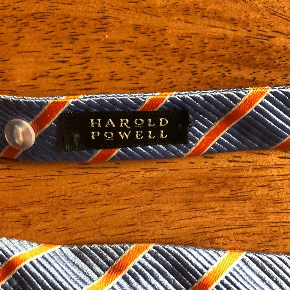 Bow tie